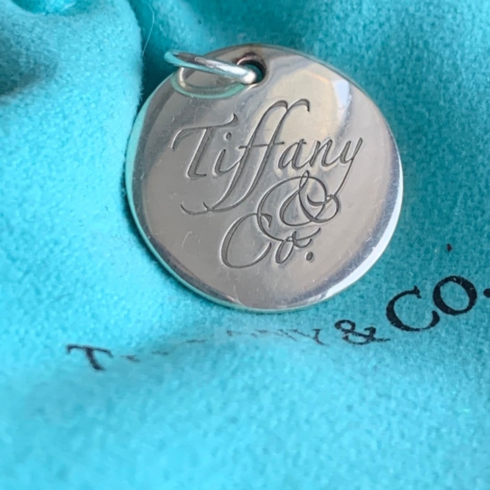 🩵Rare Find Tiffany & Company Notes Disc Pendant